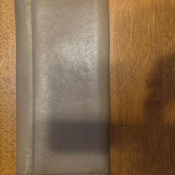 EUC Coach Wallet - Picture 4 of 15